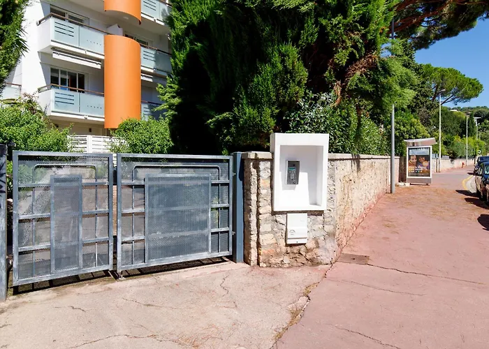 Tres Spacieux Et Design Le Bella Climatise Cannes