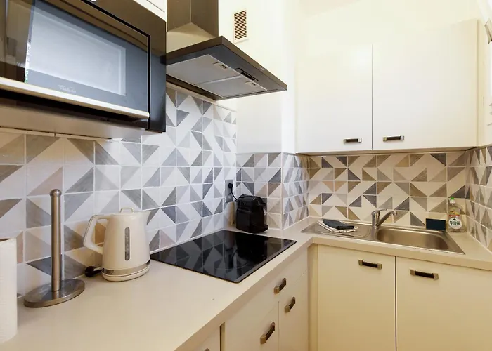Tres Spacieux Et Design Le Bella Climatise